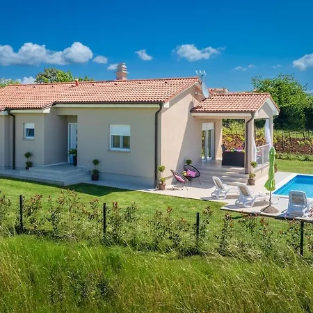 Leoni By Istrialux Orihi