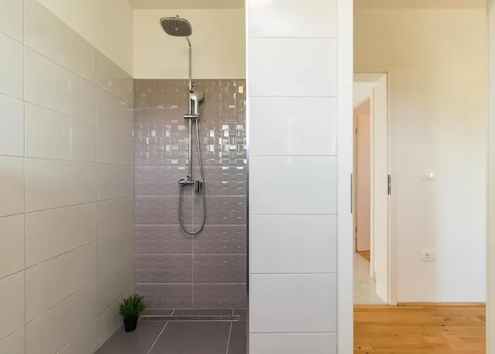 Leoni By Istrialux Villa Orihi