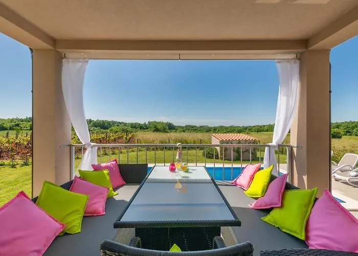 Villa Leoni By Istrialux Orihi