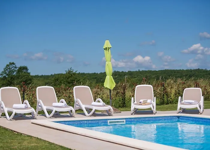 Leoni By Istrialux *